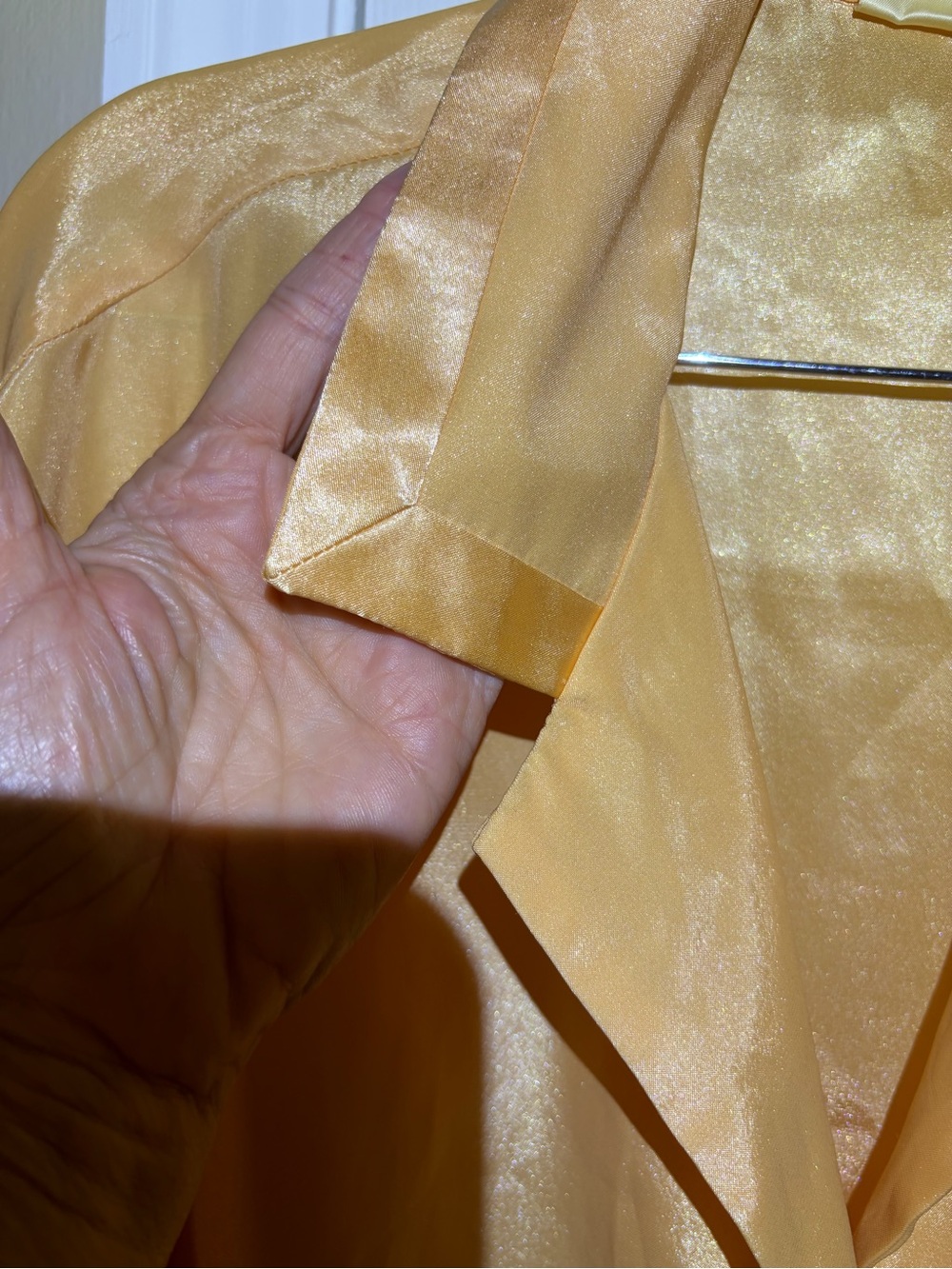 Vintage VS Gold Label Silky Gold Women's Pajama Set - Button-Up Top & Shorts. XL - Picture 11 of 12